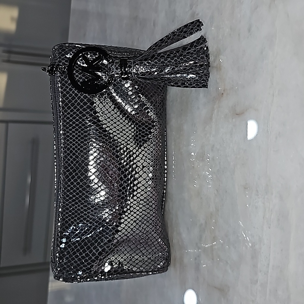 MICHAEL Michael Kors Silver Bag LIKE NEW Excellent Condition